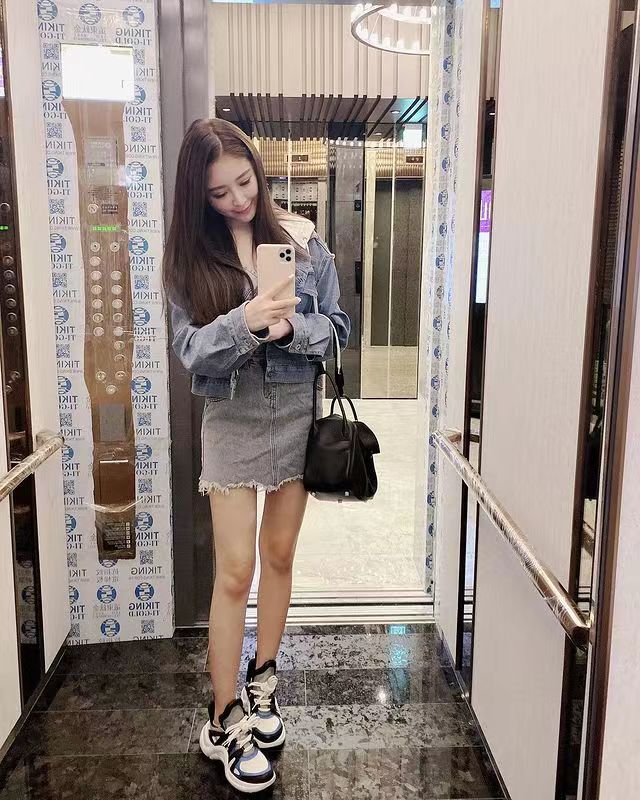 江岸区新人 高颜值 粉嫩 身材好