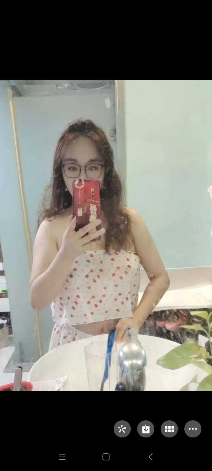 很Sao的眼镜妹儿