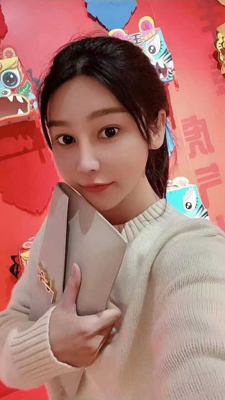 天使面庞的小妹妹