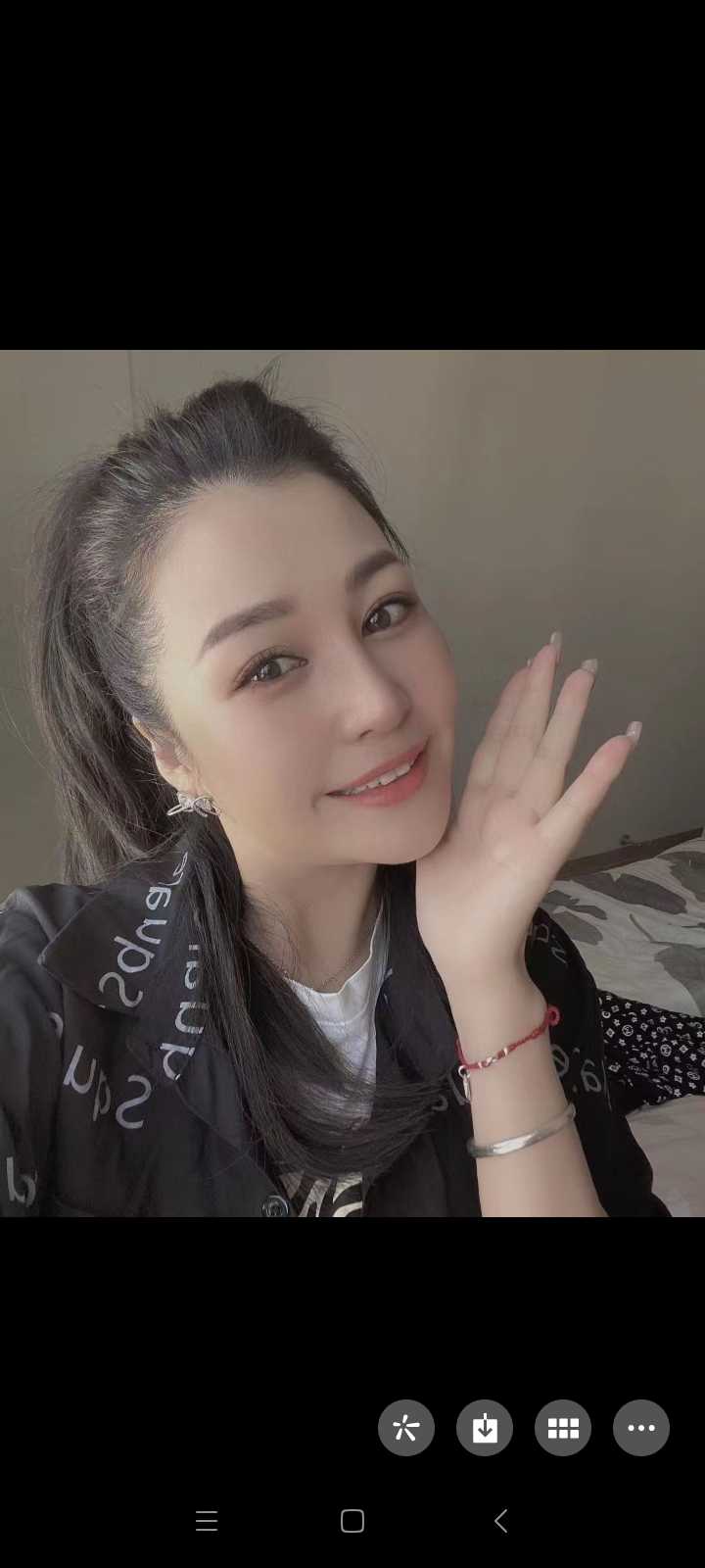 自来熟的性感妹子