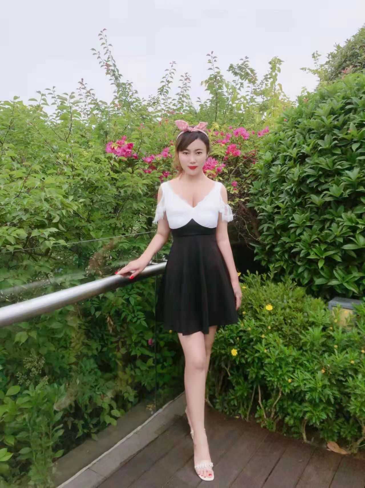 床上非常风Sao的妹子