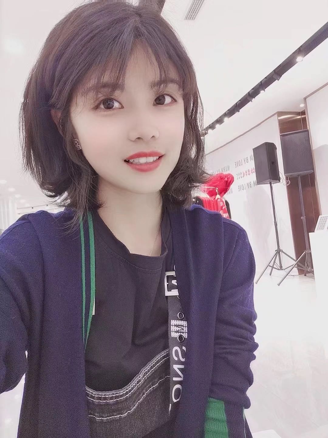 渝北回兴年轻妹子