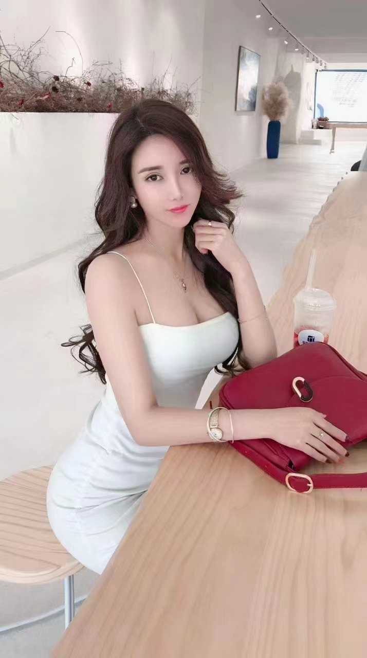 会所出身，兼职私约