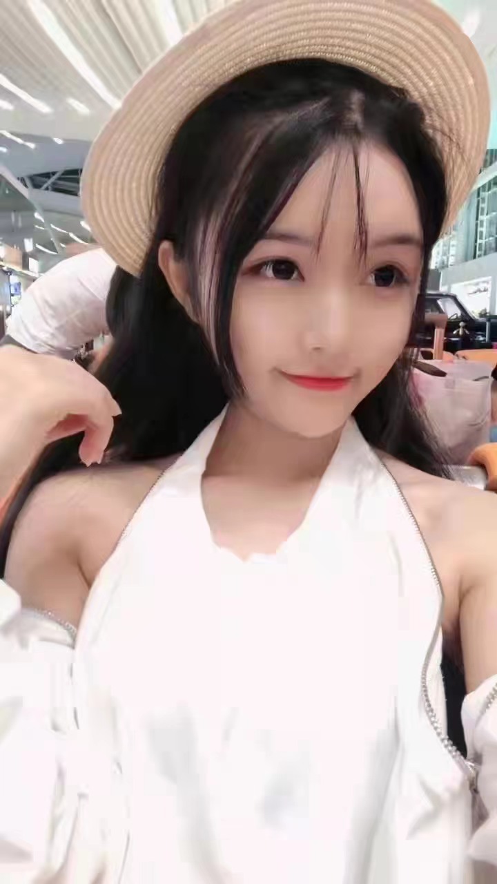 可爱乖巧型的妹子