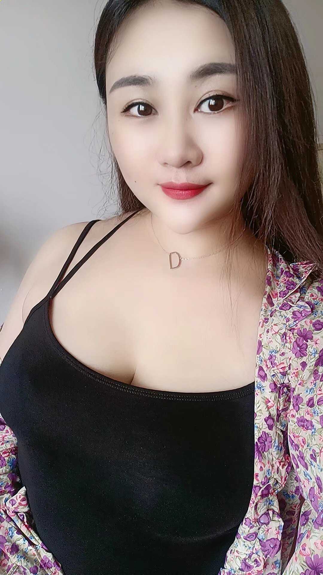 七宝万科水蛇腰妹妹