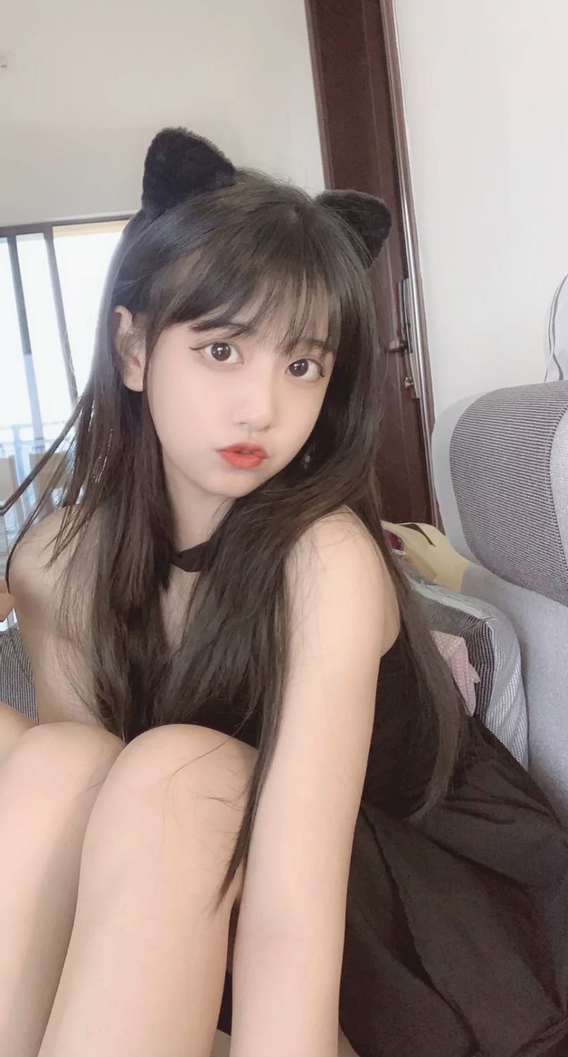 白虎小萝莉兼职小妹