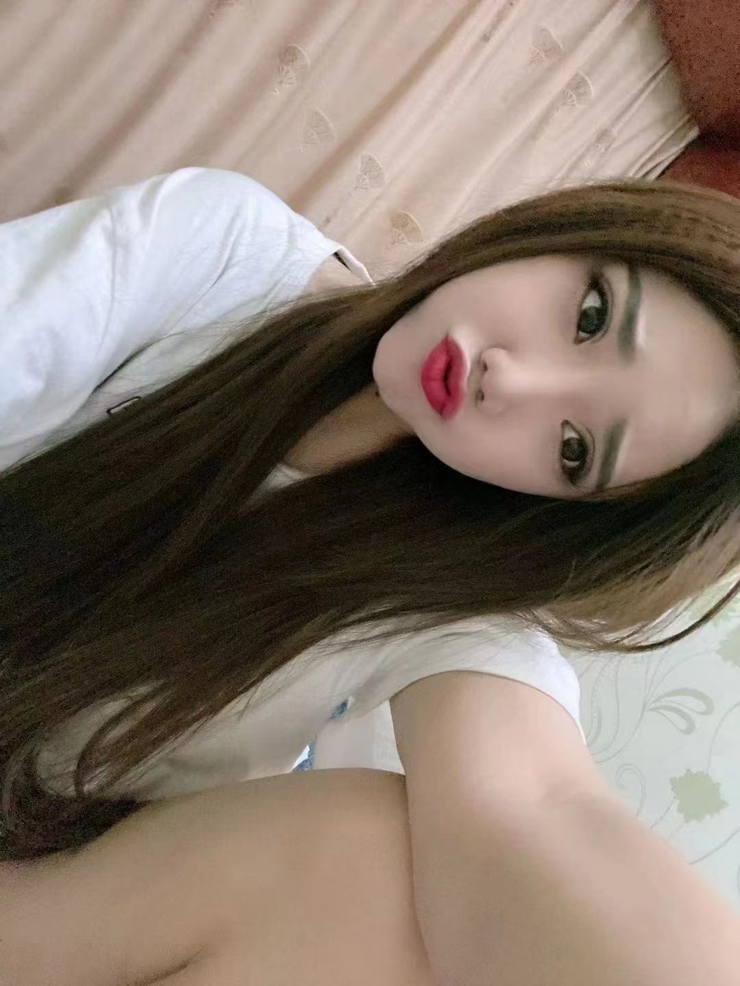 香坊身材完美气质美女