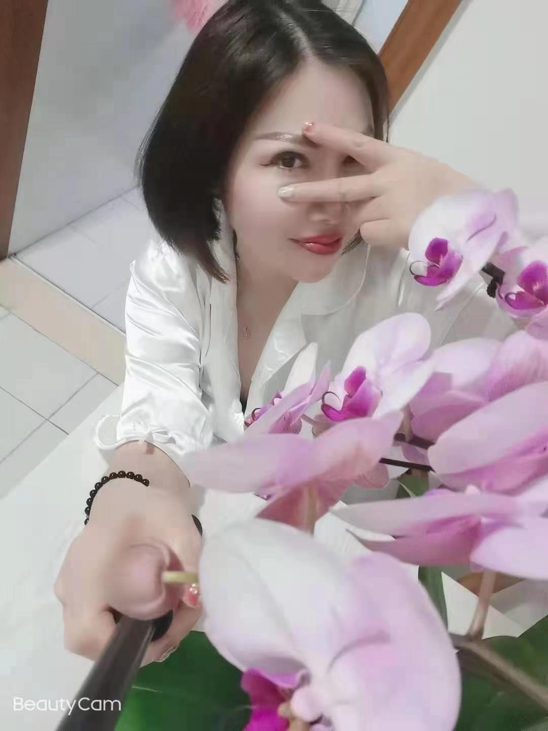 闵行区可以双通的大奶妹