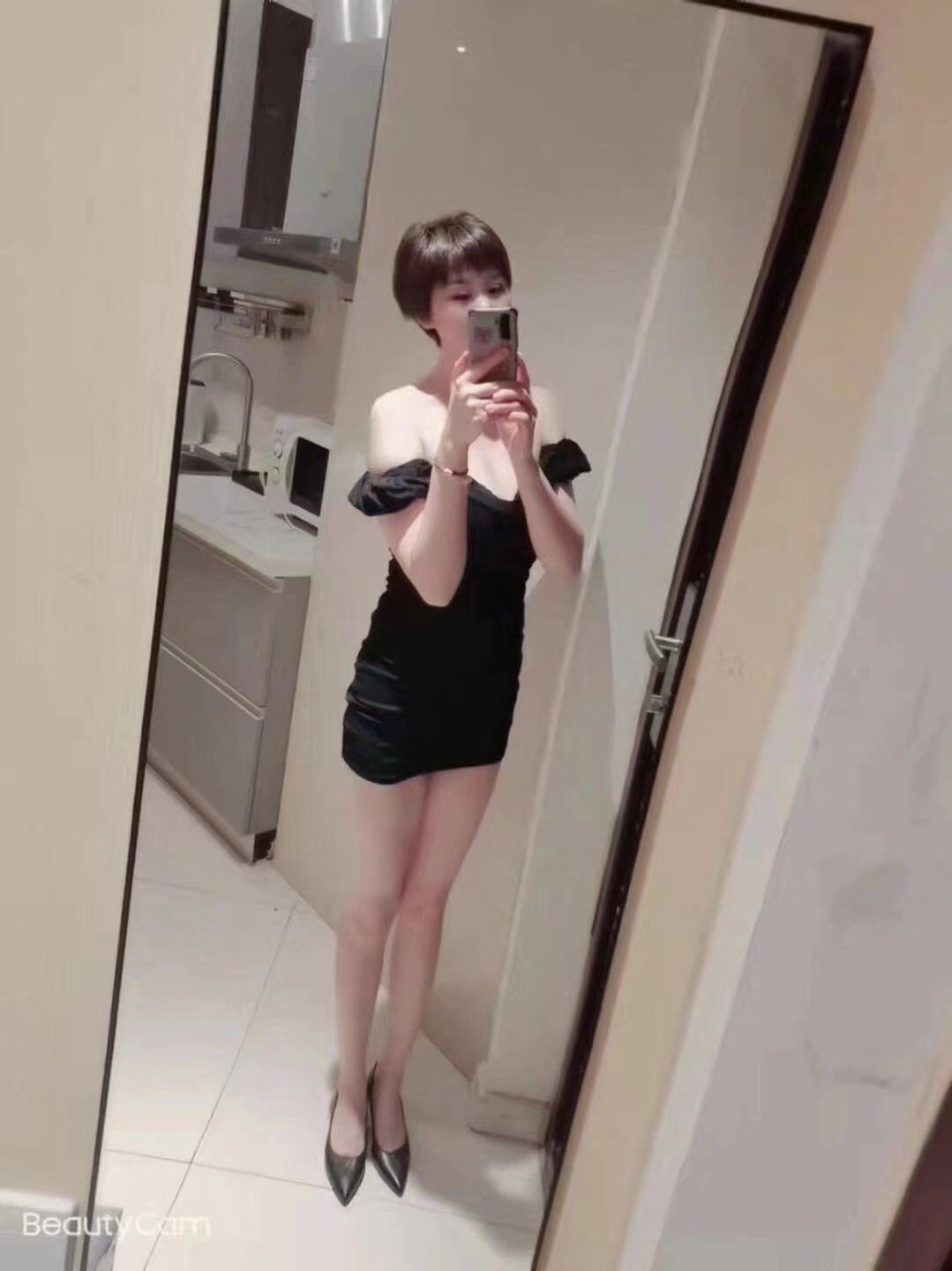 长腿短发妹，胸DH好，风Sao