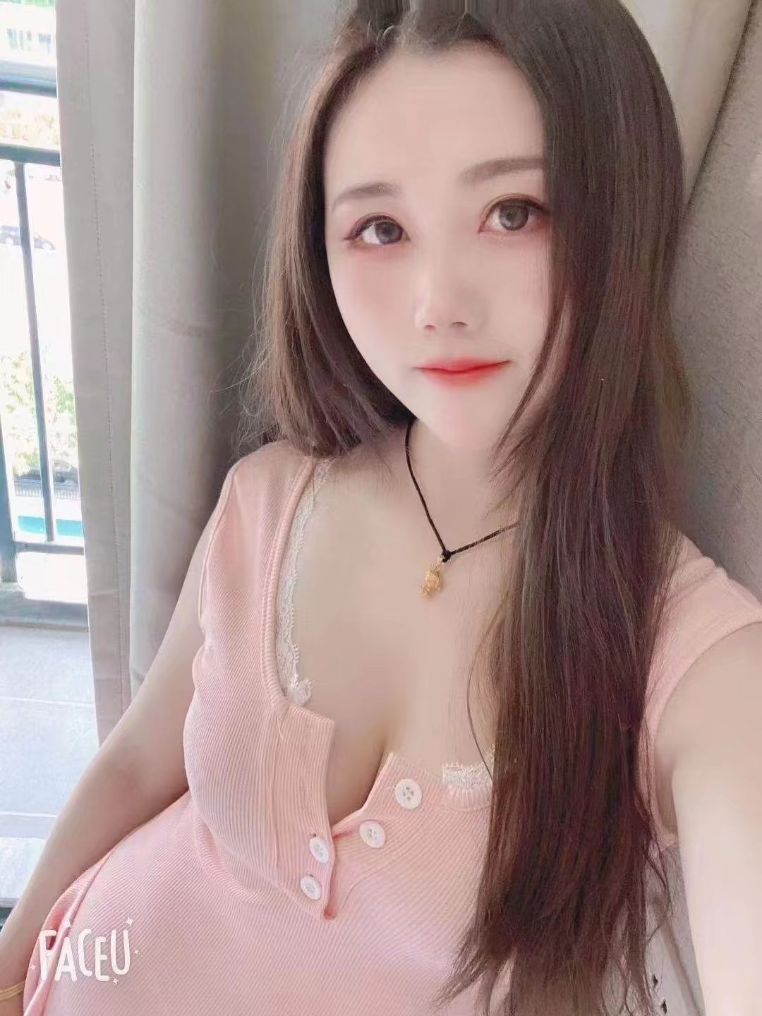 海珠区御姐型小姐姐，胸dh好。