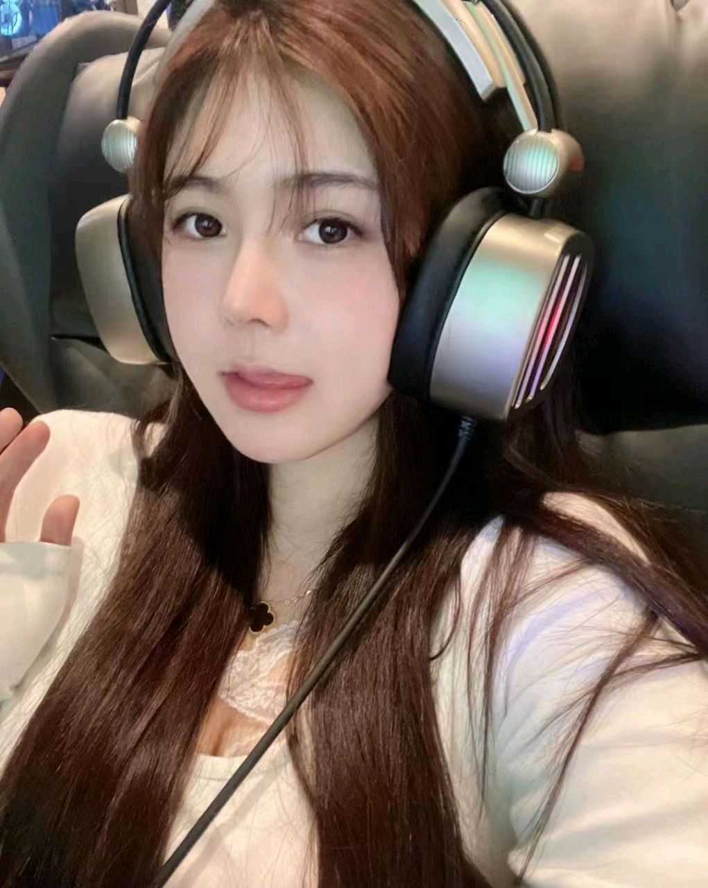 锦江区三点粉嫩妹的小姐姐