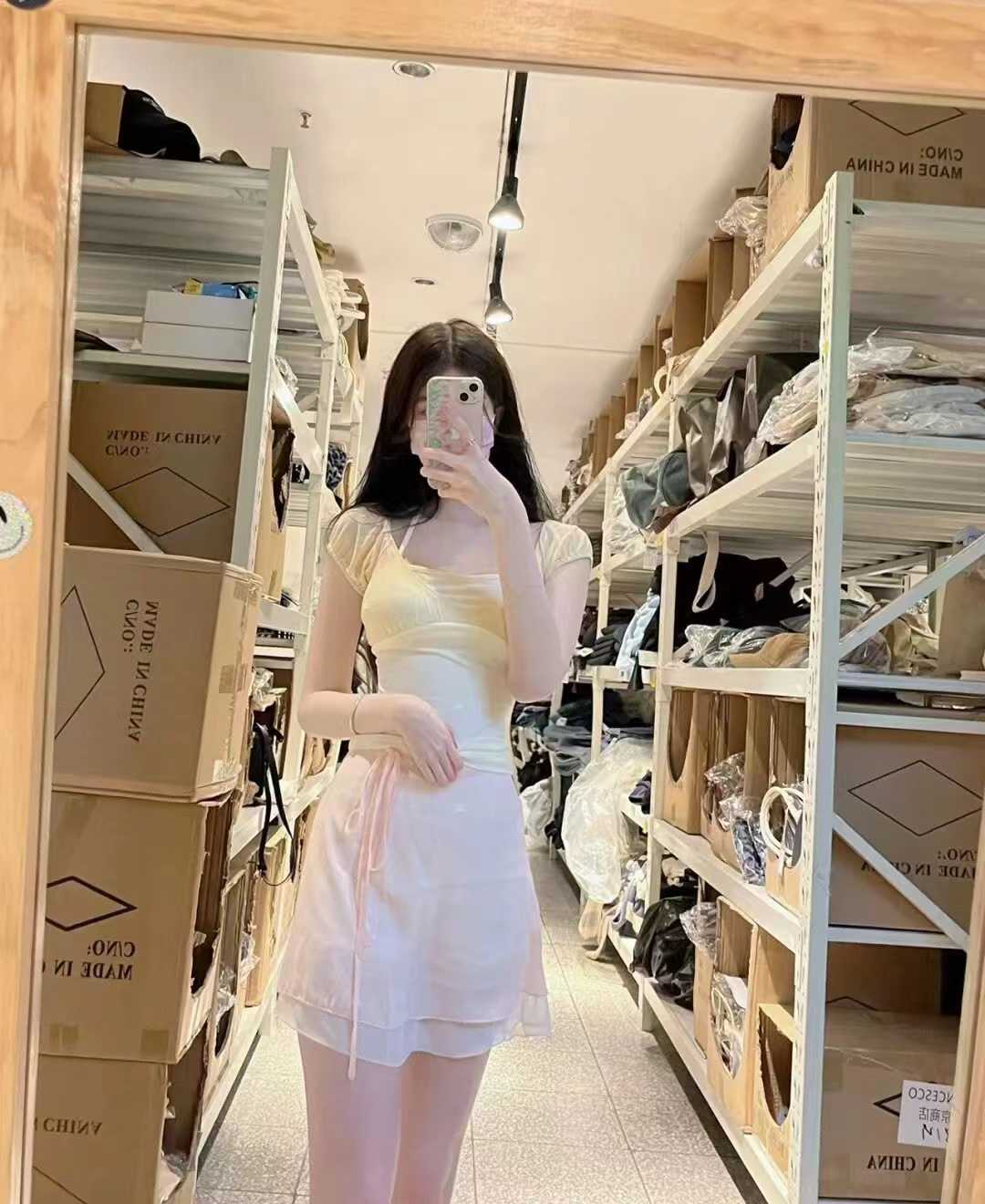 小清新风格的长腿妹妹