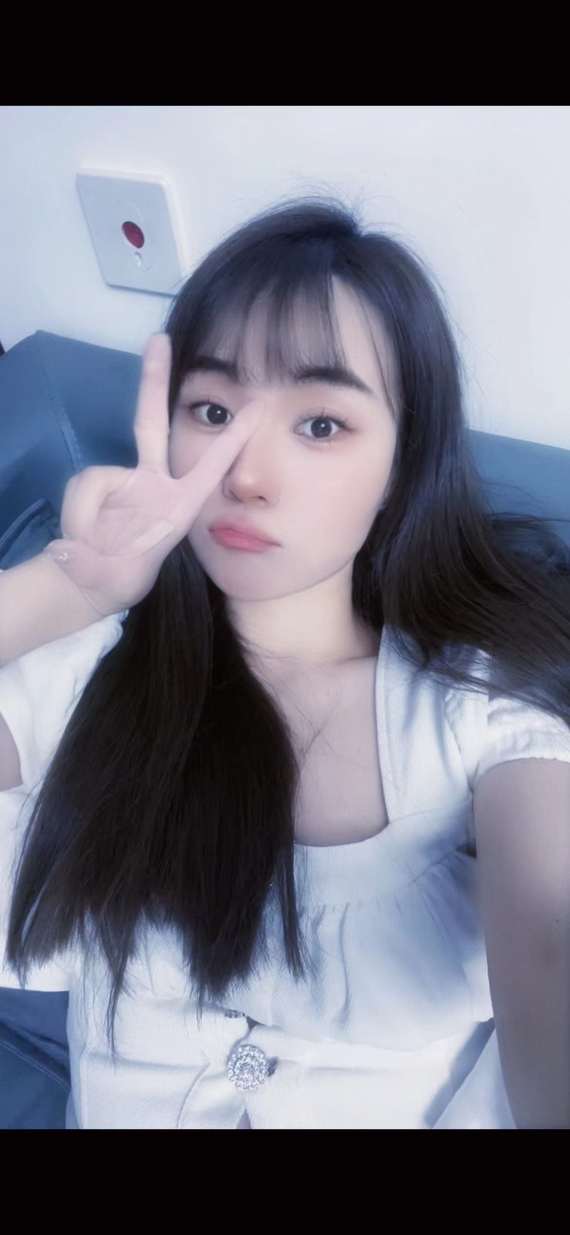 清纯可爱的兼职小妹