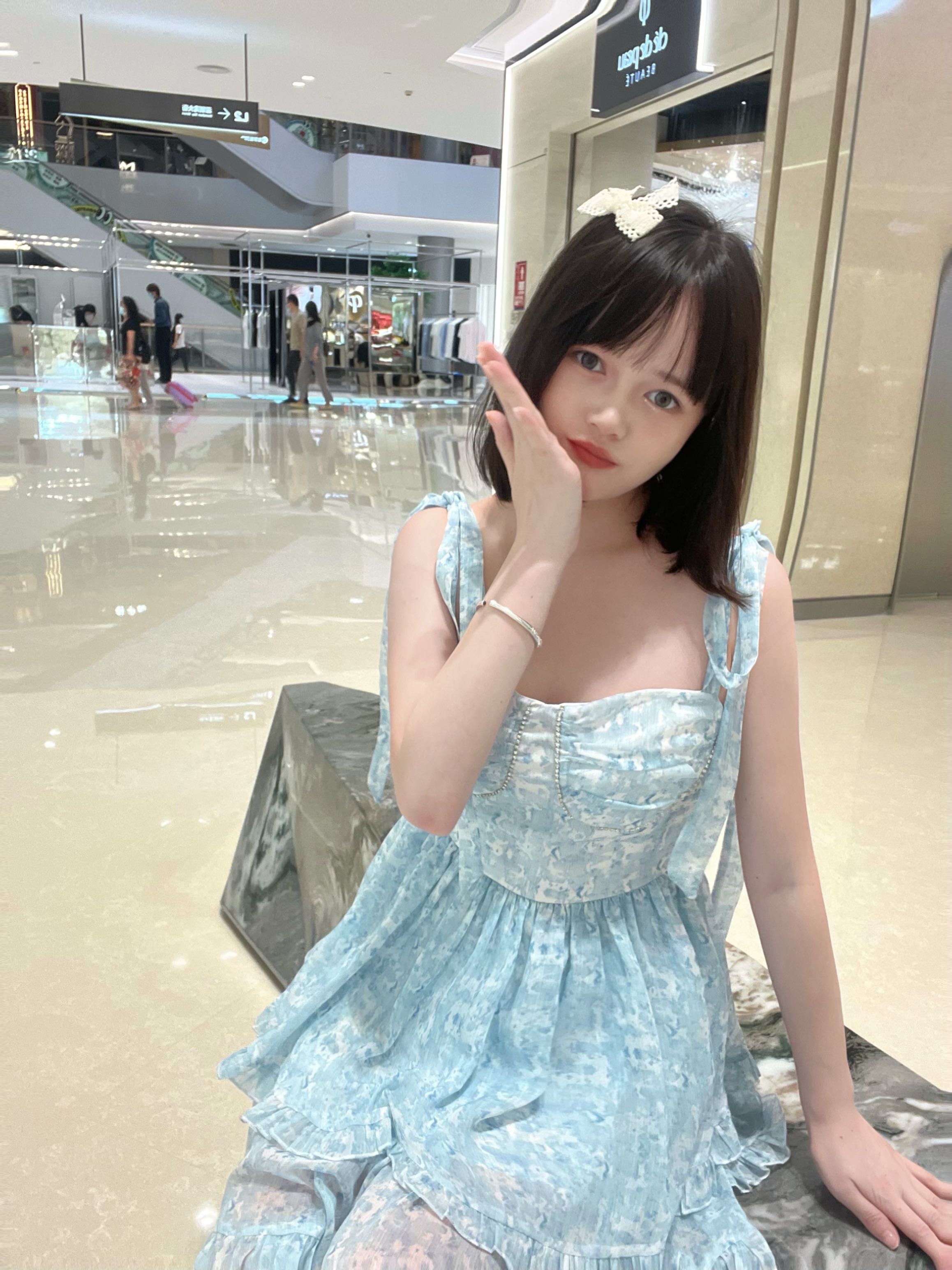 暑假兼职04年在校学生