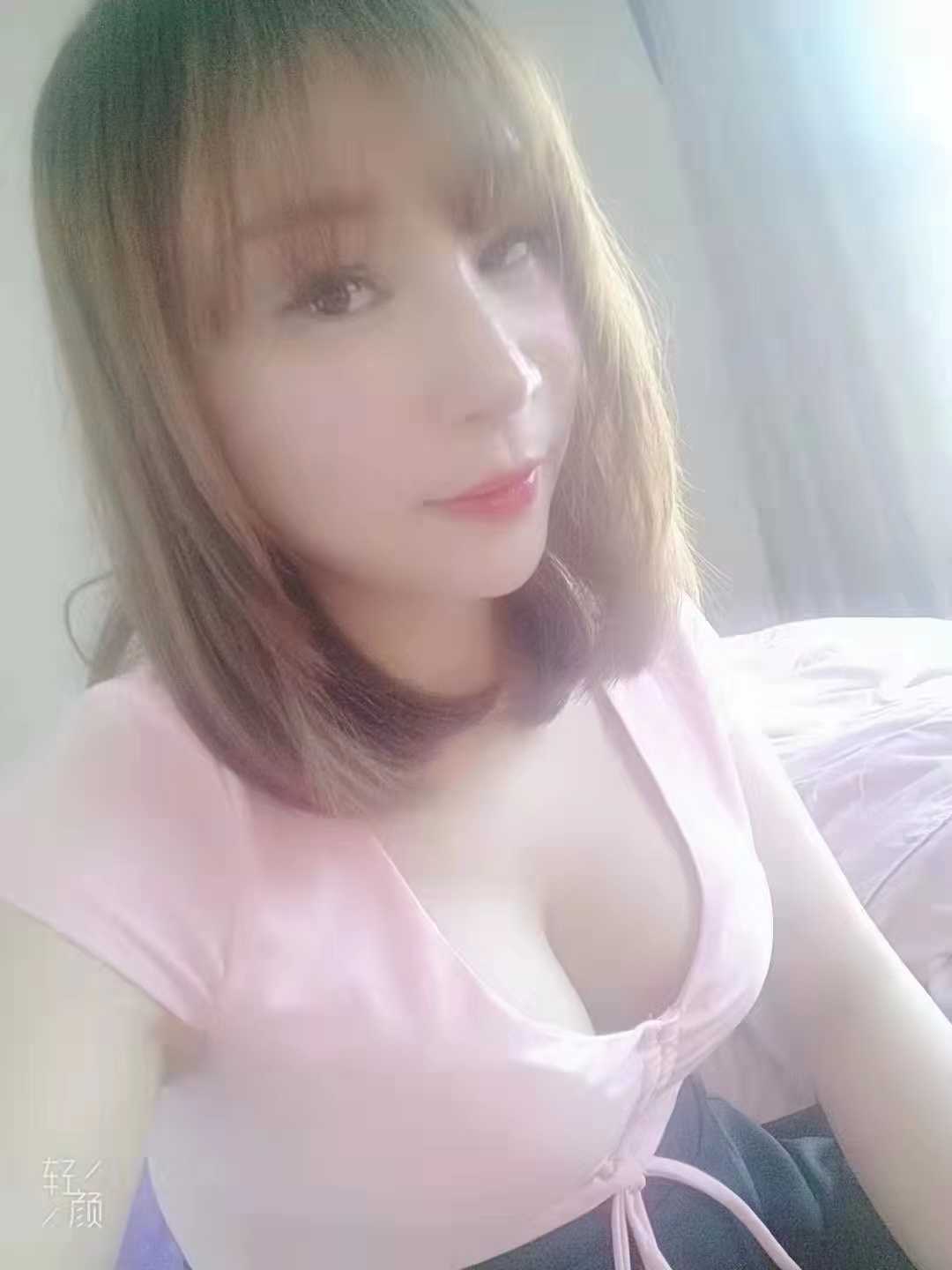 成熟大方，身材性感，服务舒服