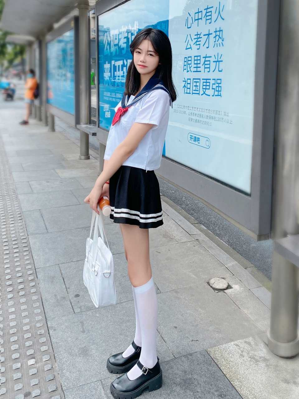 成都年轻漂亮 极品小姐姐