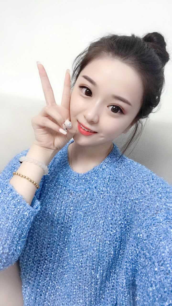 上海一个温顺漂亮的姑娘