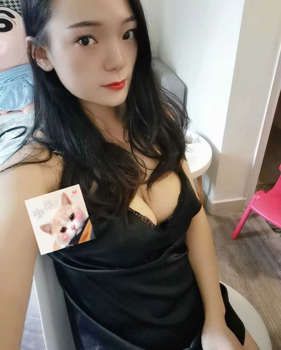 风Sao性感迷，大胸美女