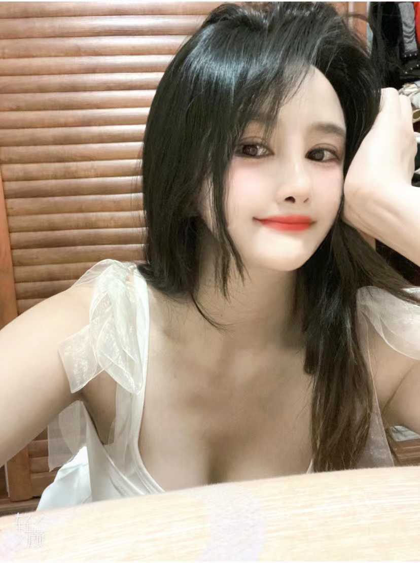 赣州服务态度很好的小美女