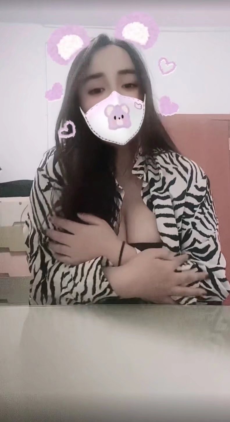 大坪漂亮的波波兔妹妹