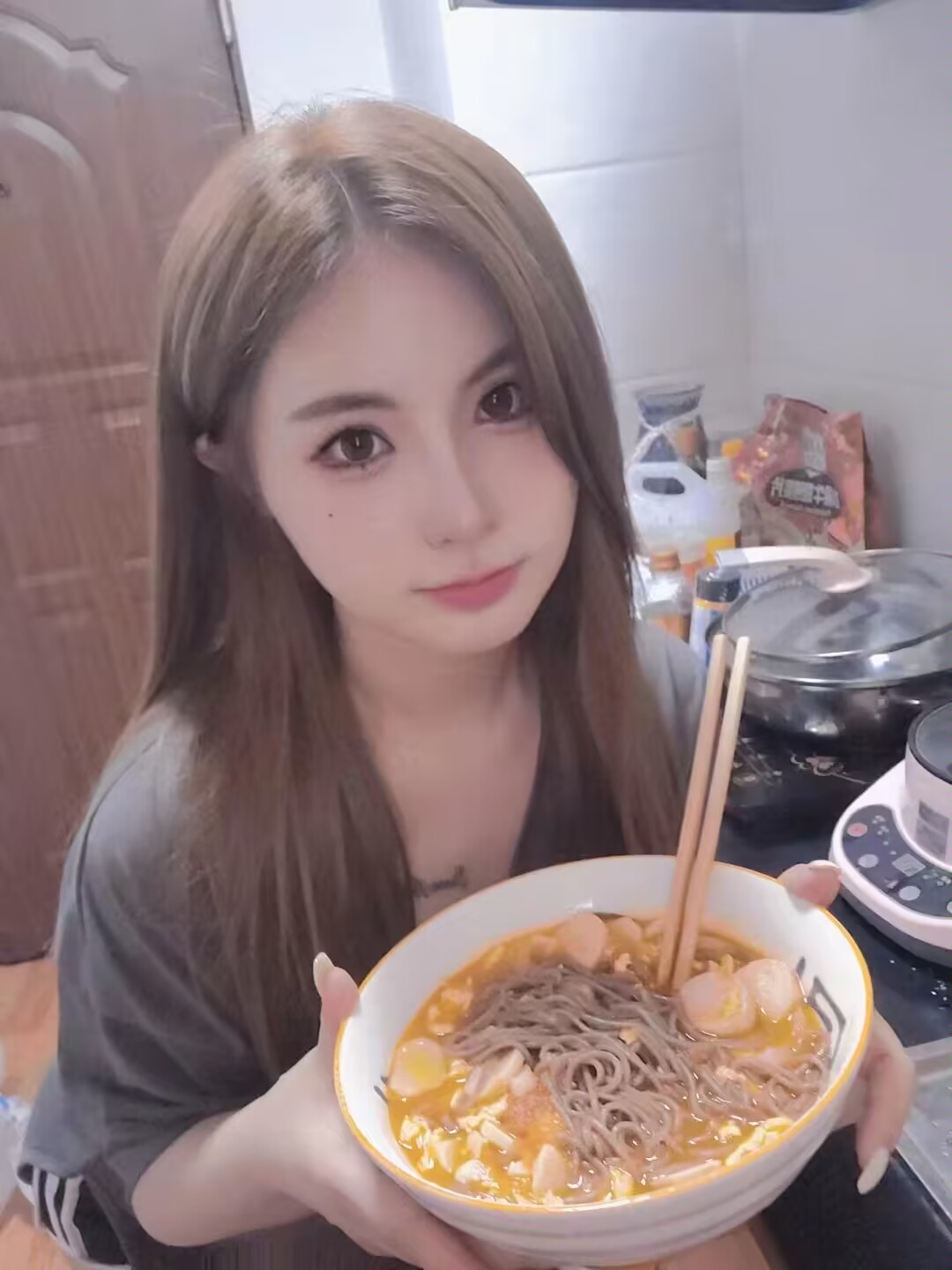 深圳宝安区性感兼职美女