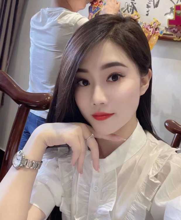 菲菲小姐姐偶尔兼职