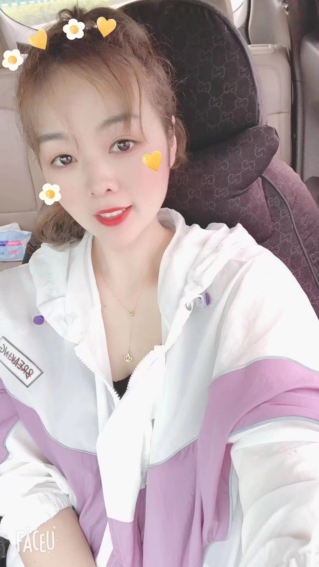 刚下海的大奶子少妇