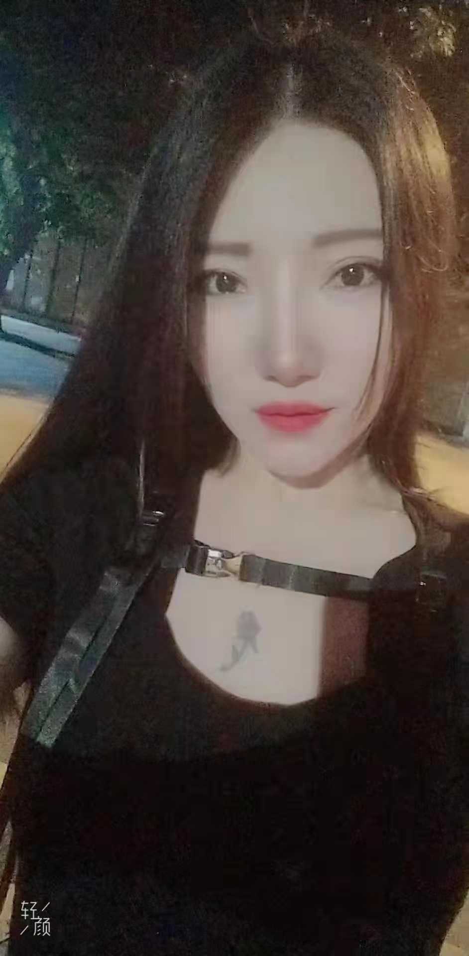 肤白貌美大长腿妹妹