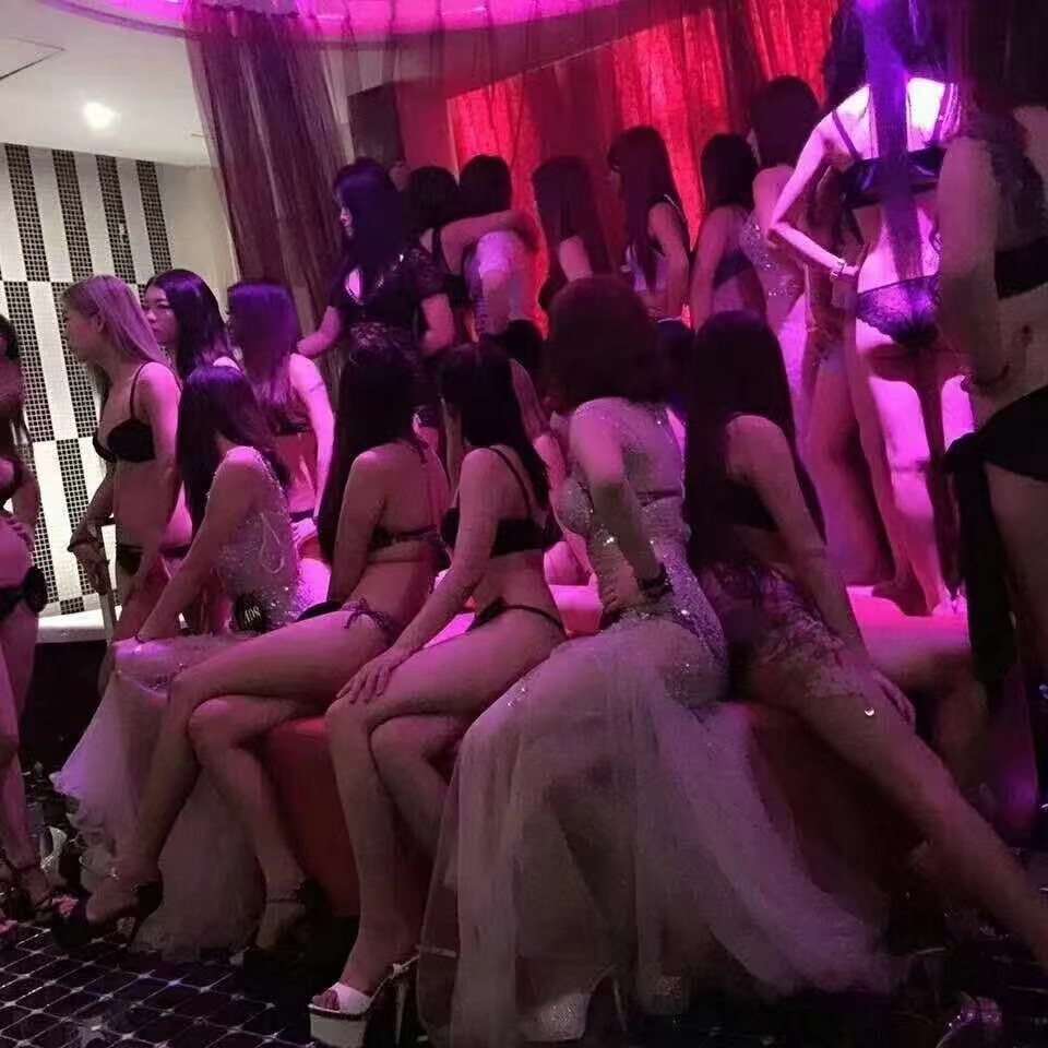 服务舒服，妹子都是嫩妹