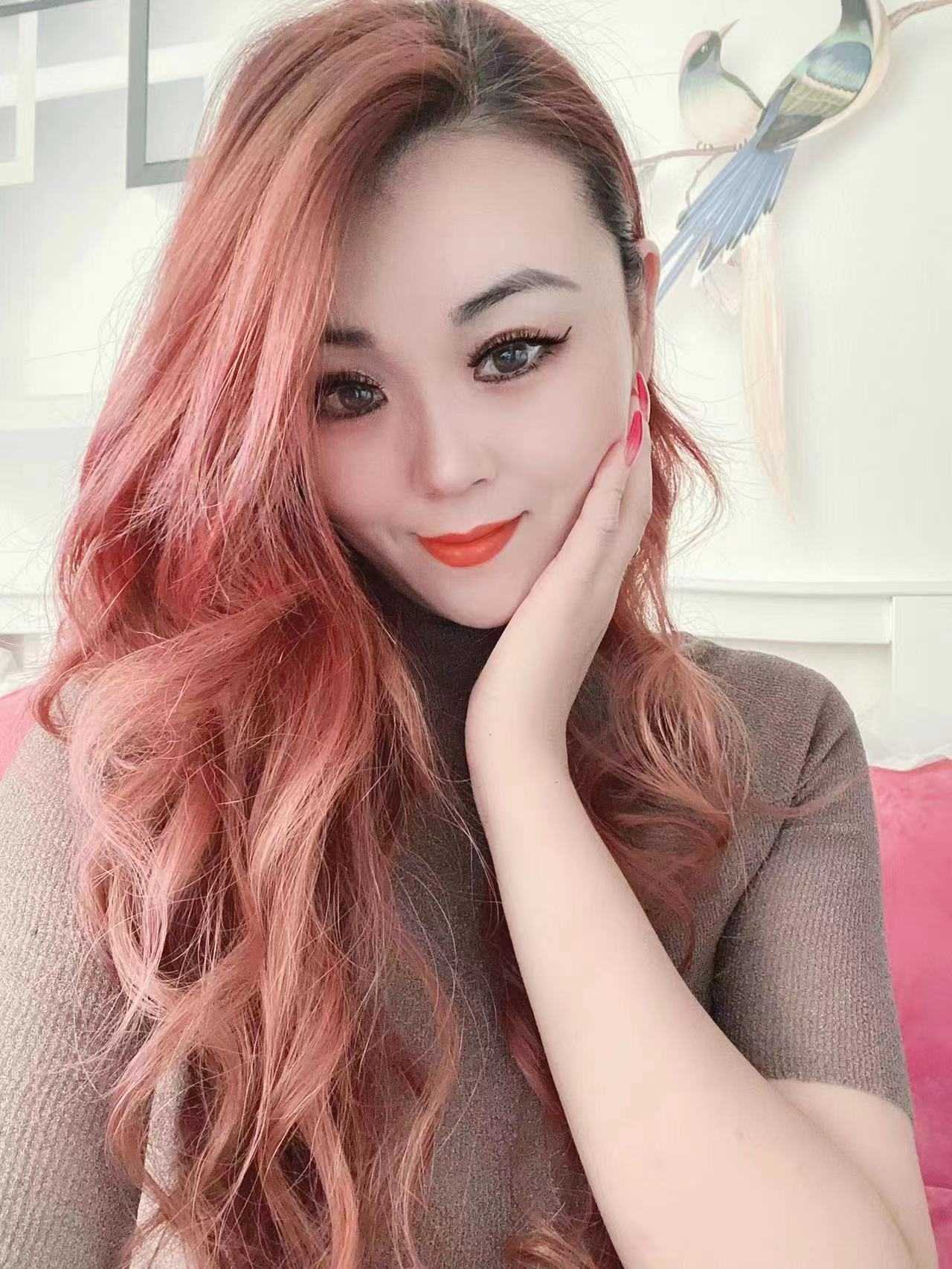 火辣，风Sao十足的妹子