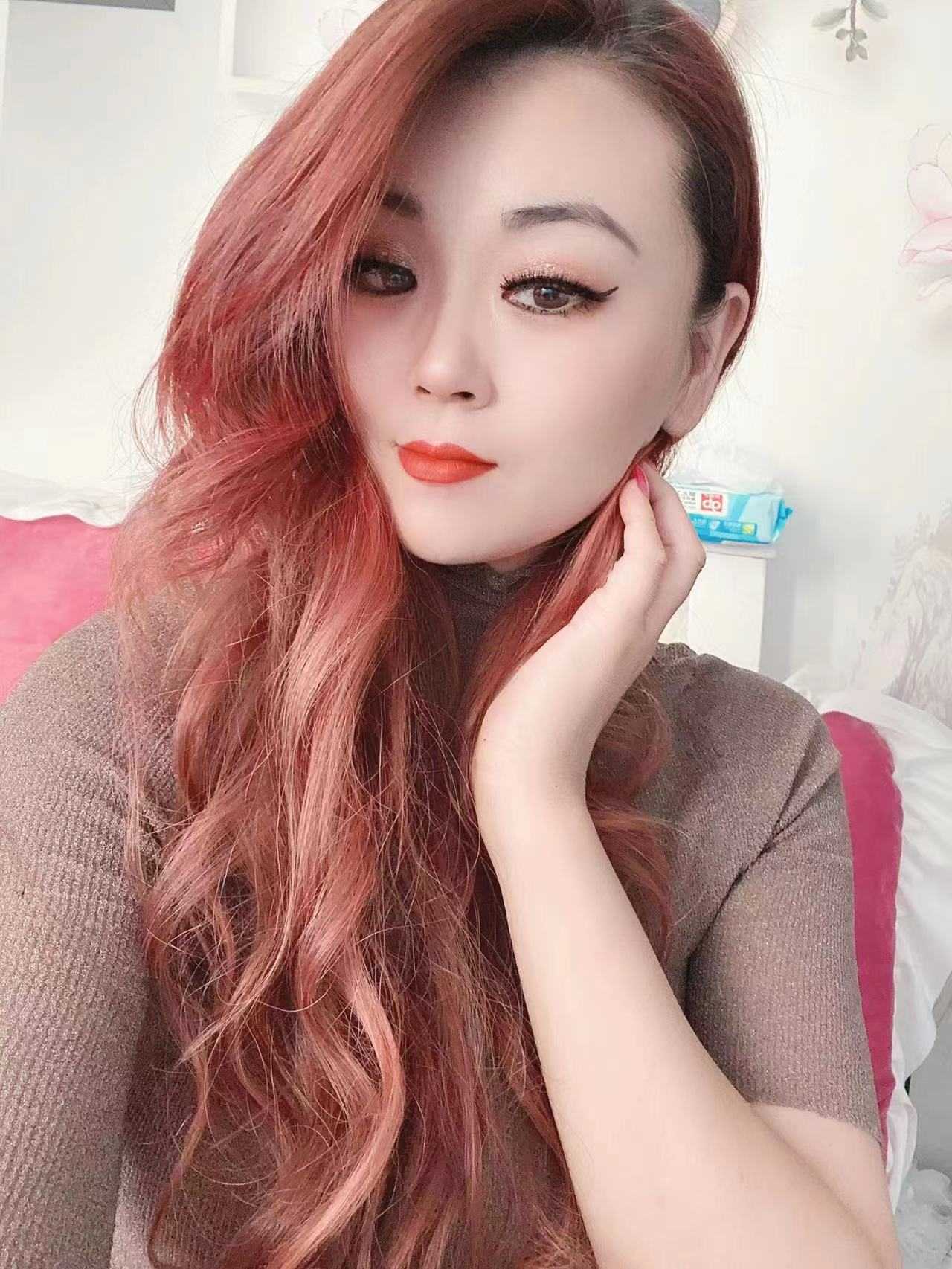 火辣，风Sao十足的妹子