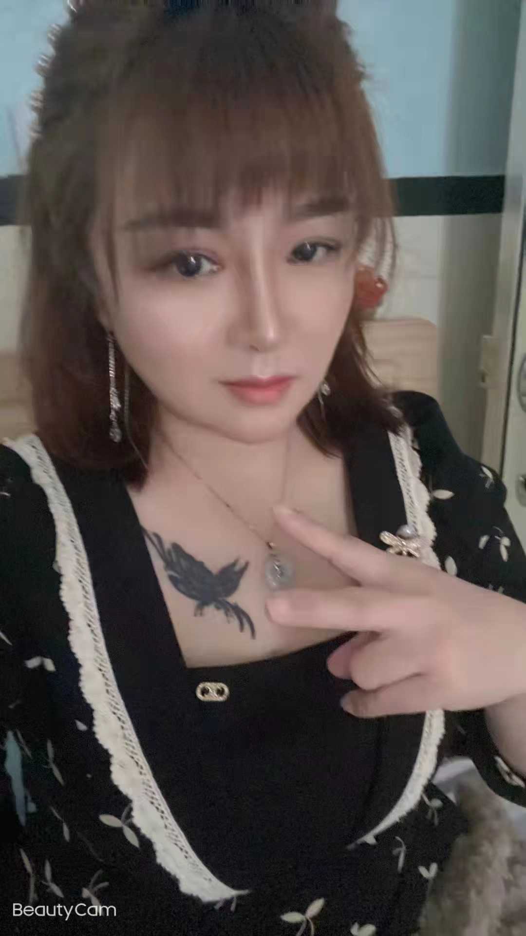 性感纹身少妇，非常Sao