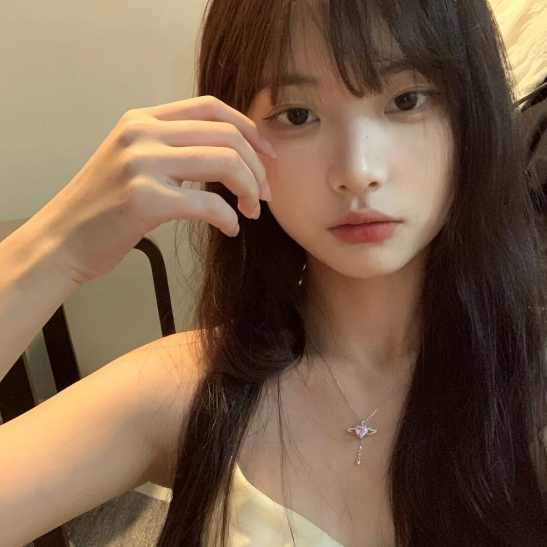 漂亮乖巧的兼职妹子