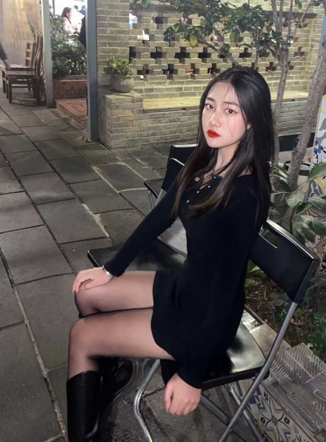 刚下水的大学生妹子