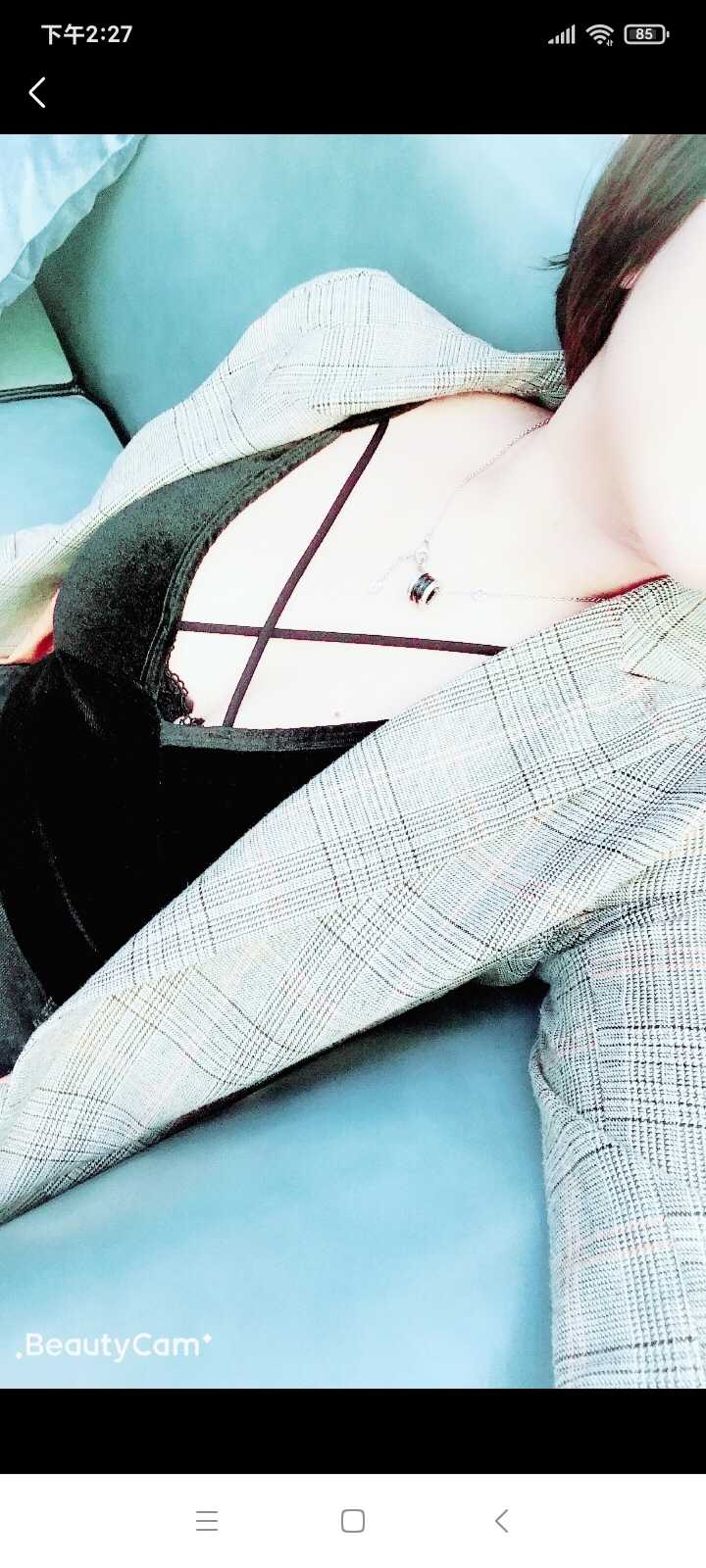 边给你口边往自己下面塞跳蛋