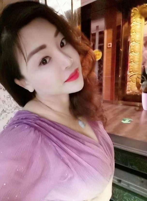 活好，不催人，边干边打屁股