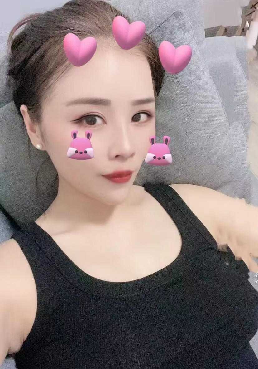 小Sao货，嘴上技术非常不错