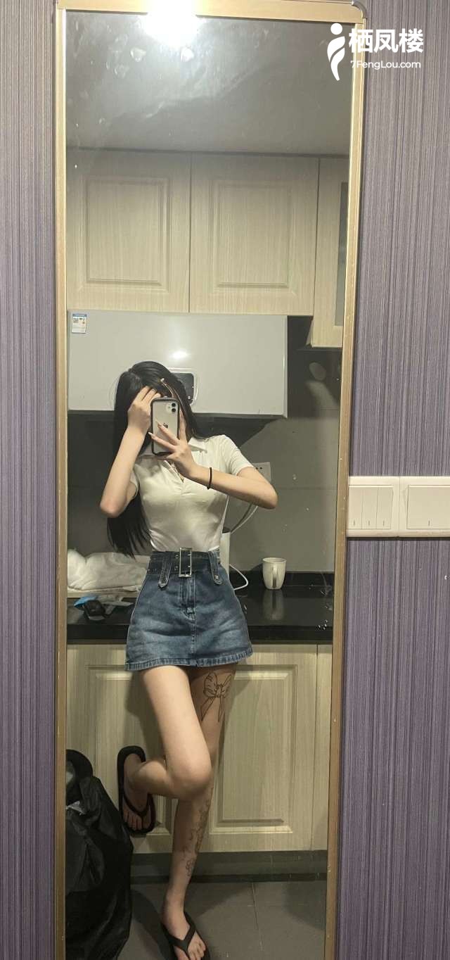 嫩妹，真的很漂亮，长在我审美上了