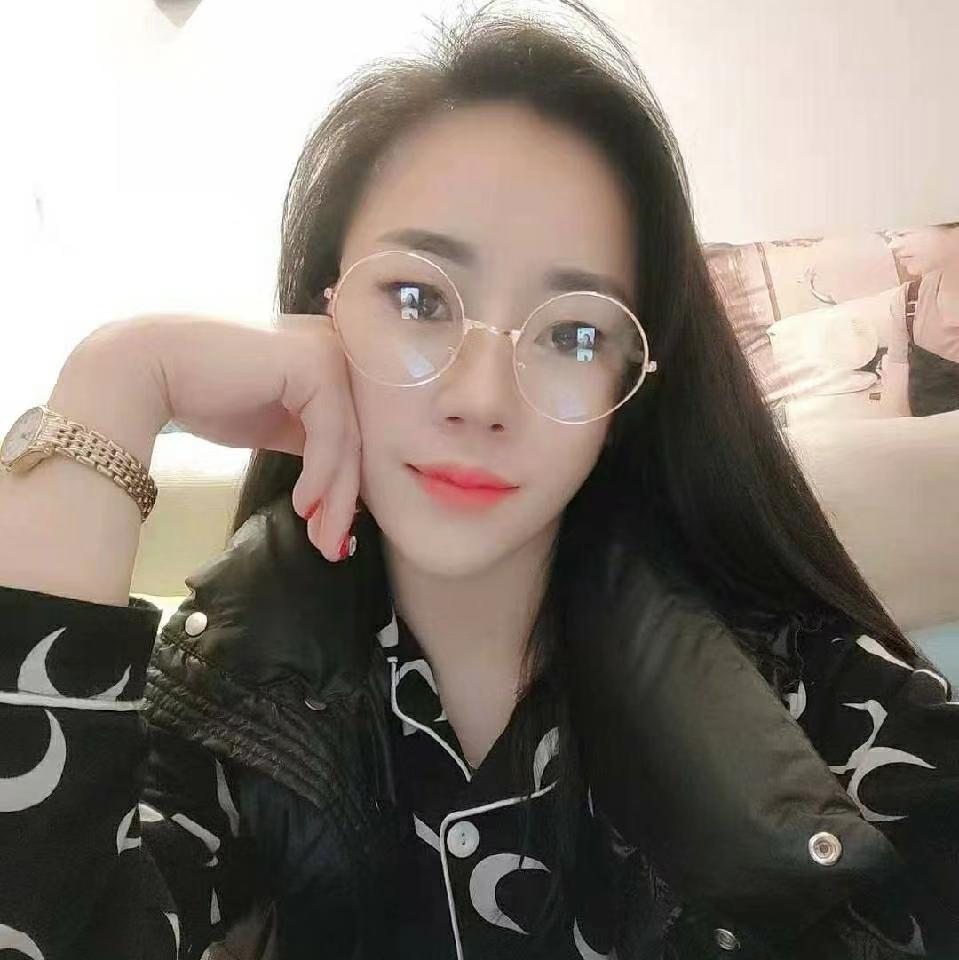 很有感觉的小姐姐