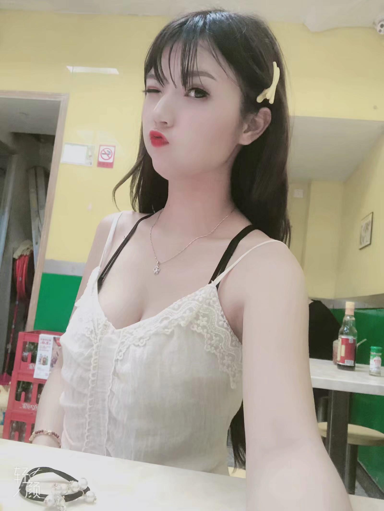 汕头龙湖雨涵，气质可爱，身材极品。