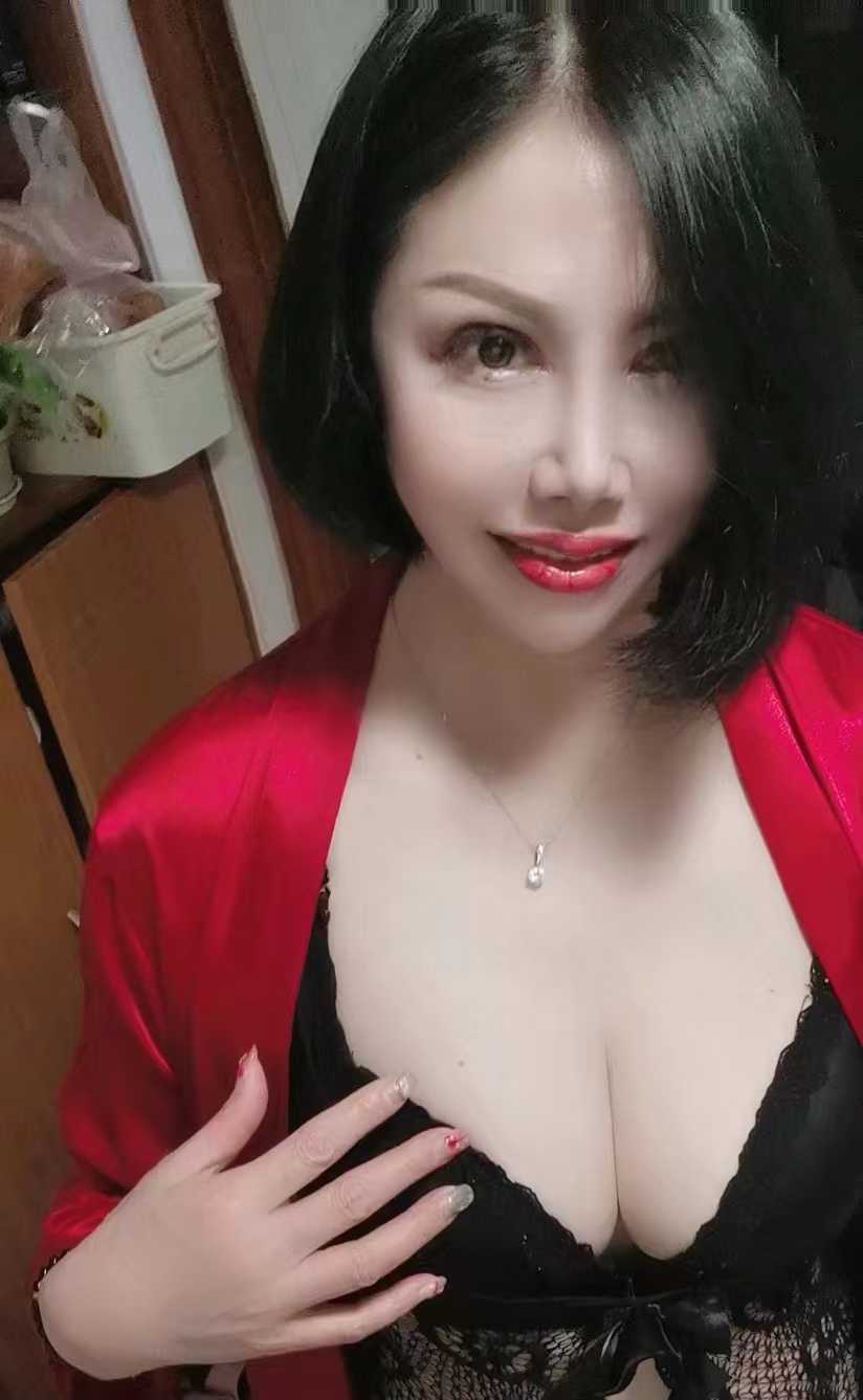 韵味十足，胸大风Sao