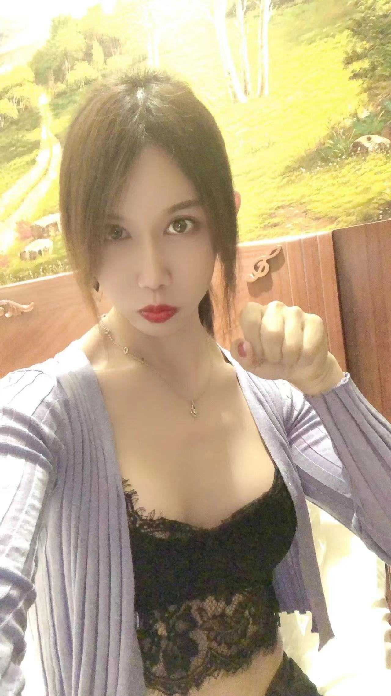 人美b嫩，值得返食