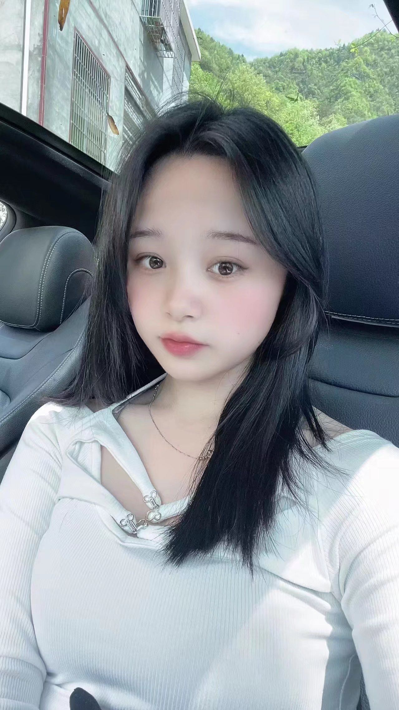 草房圣地的妹子