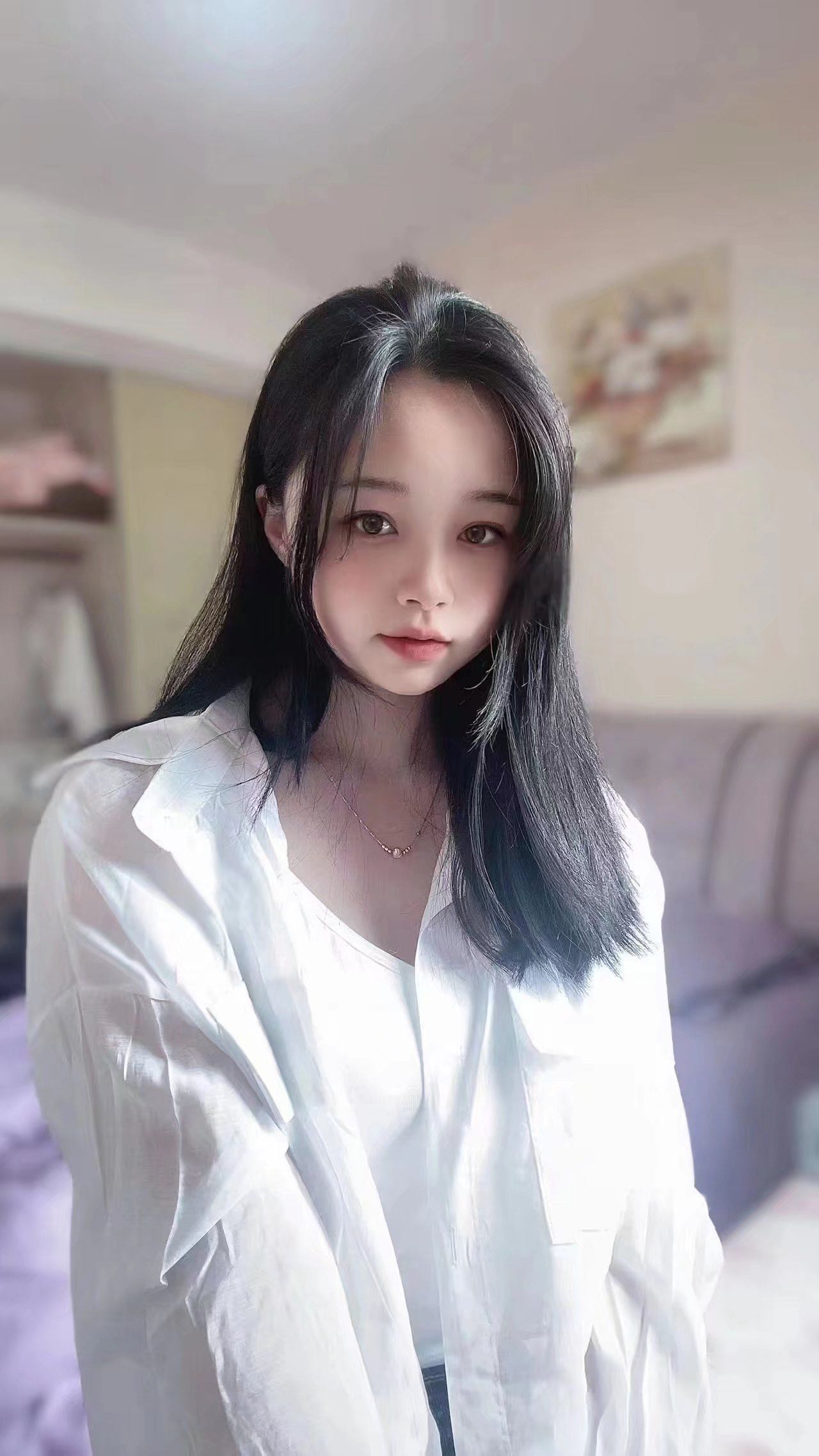 草房圣地的妹子