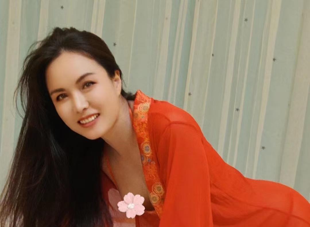 西门少妇，花样多多