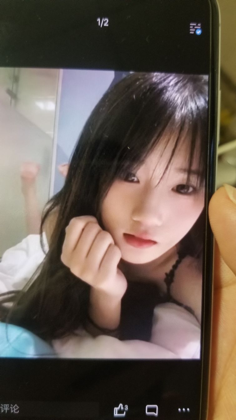 天府三街带工作室的妹子