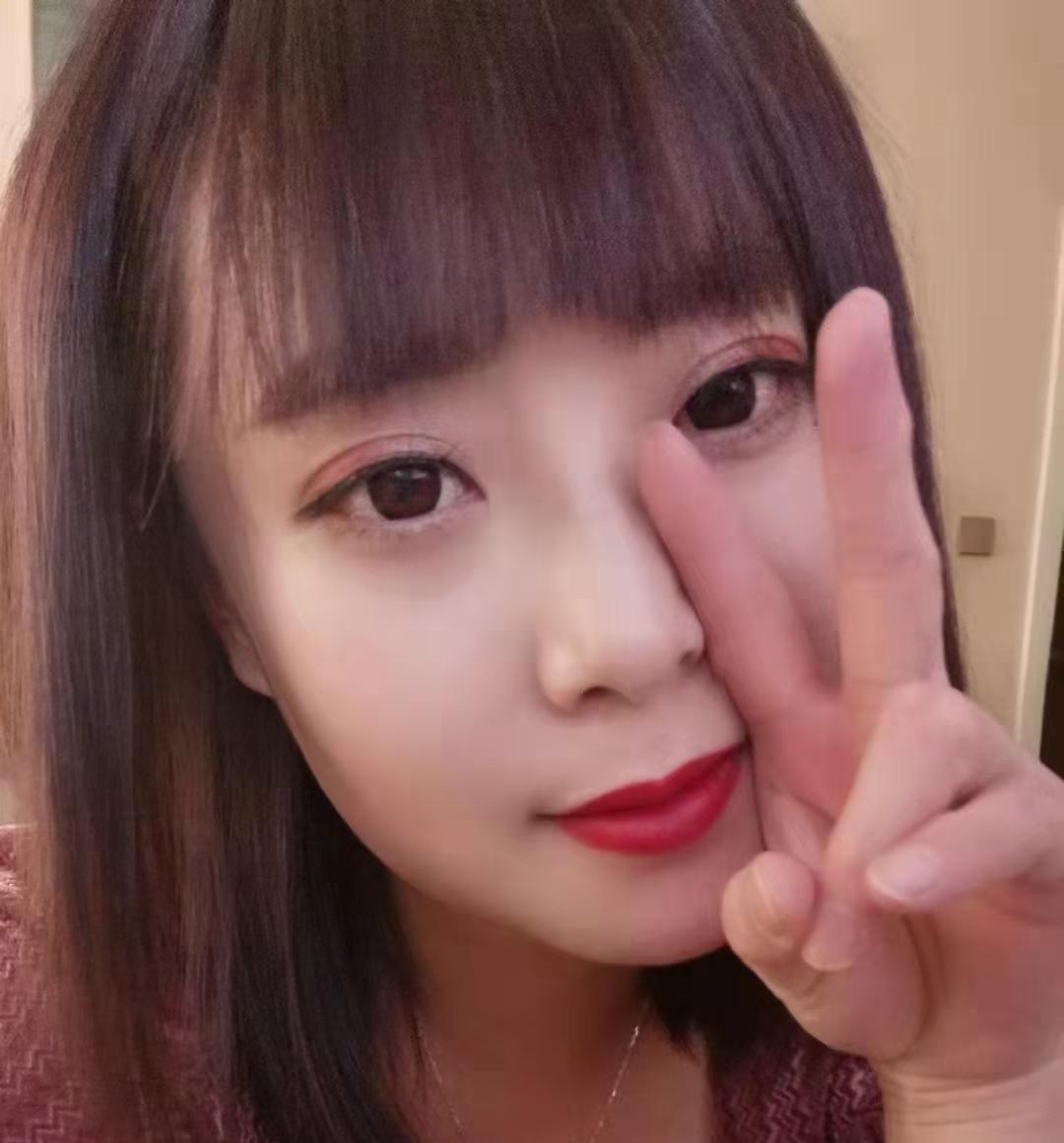 分享下雨天妹子