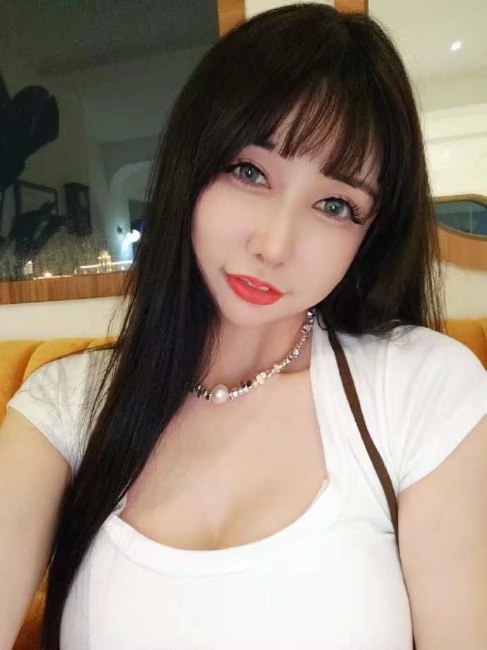 集美性感小姐姐