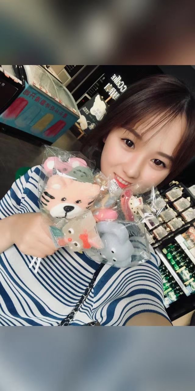 深圳福田保税区漂亮小姐姐