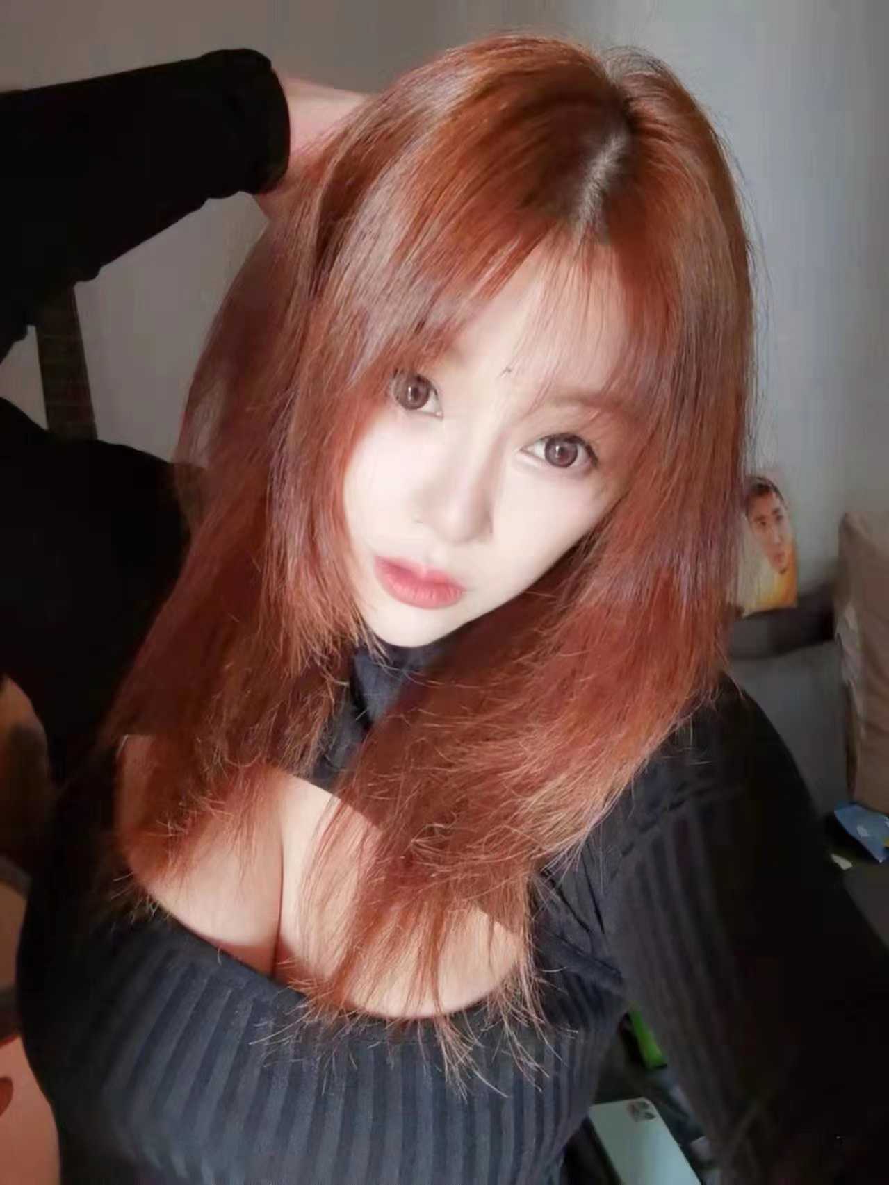 很吸引人，胸大，SaoSaoSao